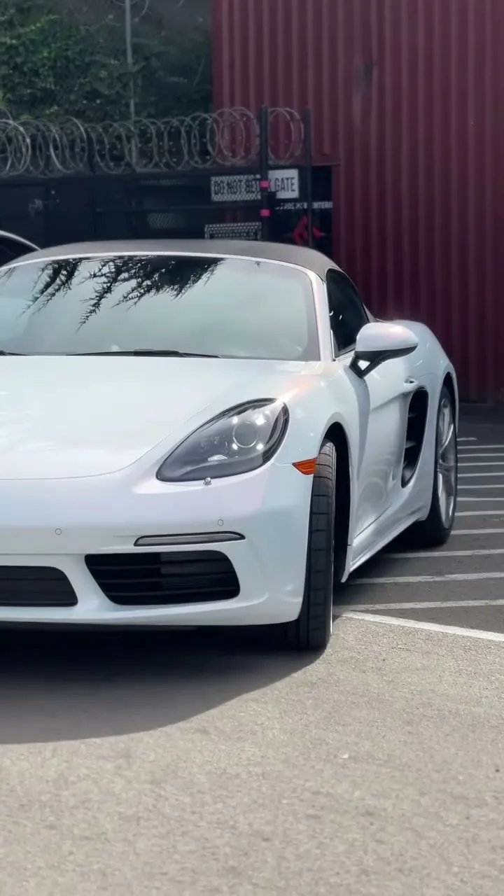 Porsche 718 Boxster after a full color change in pearl color PPF
